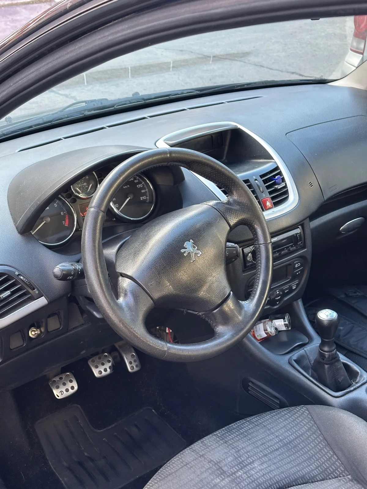 Foto 2 de Peugeot 207 XT Compact 1.6 16v